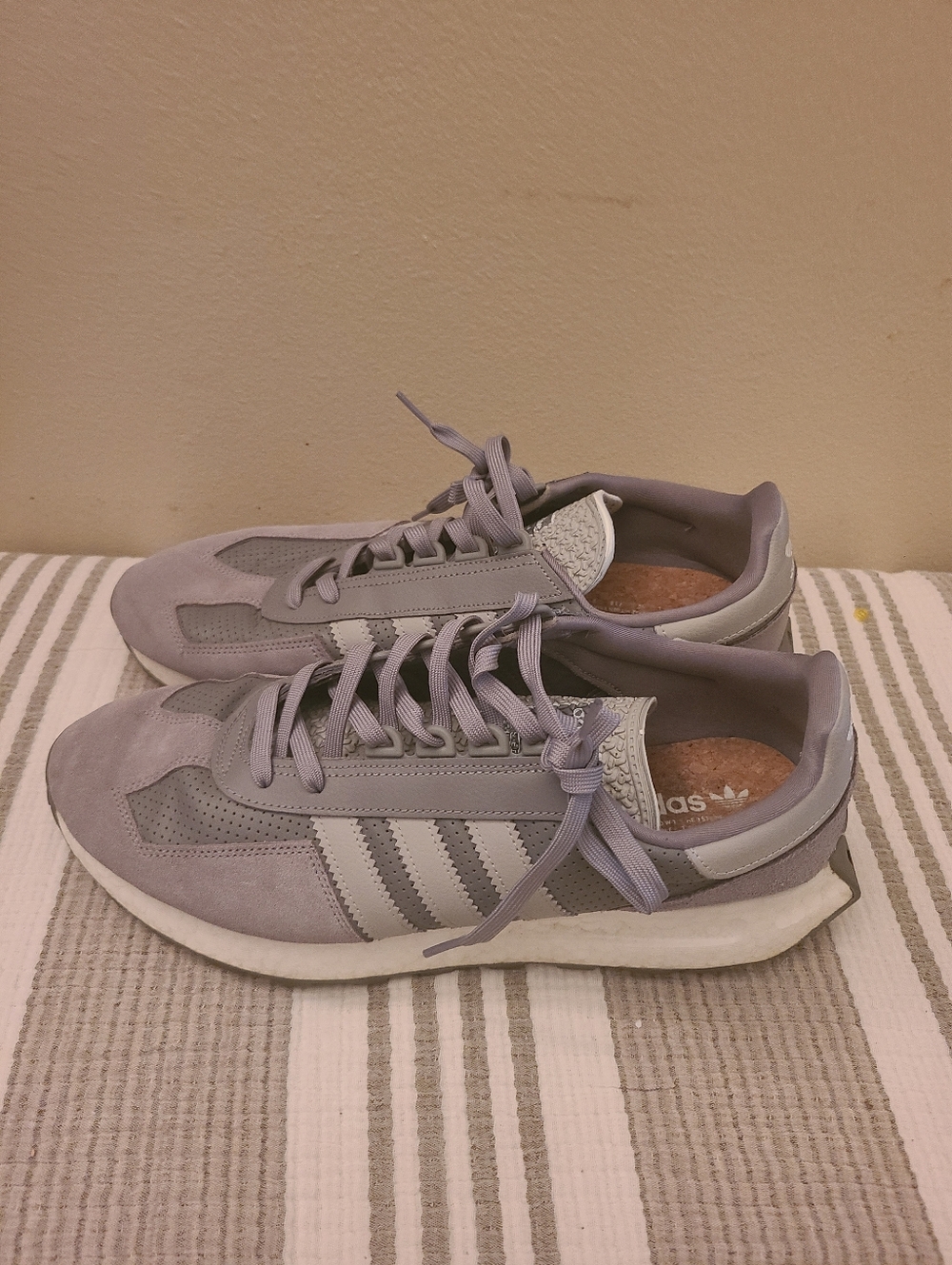 Adidas Retropy E5 Grey White GW6781 Men's Sz: 13.5, Pre-owned. Some wear